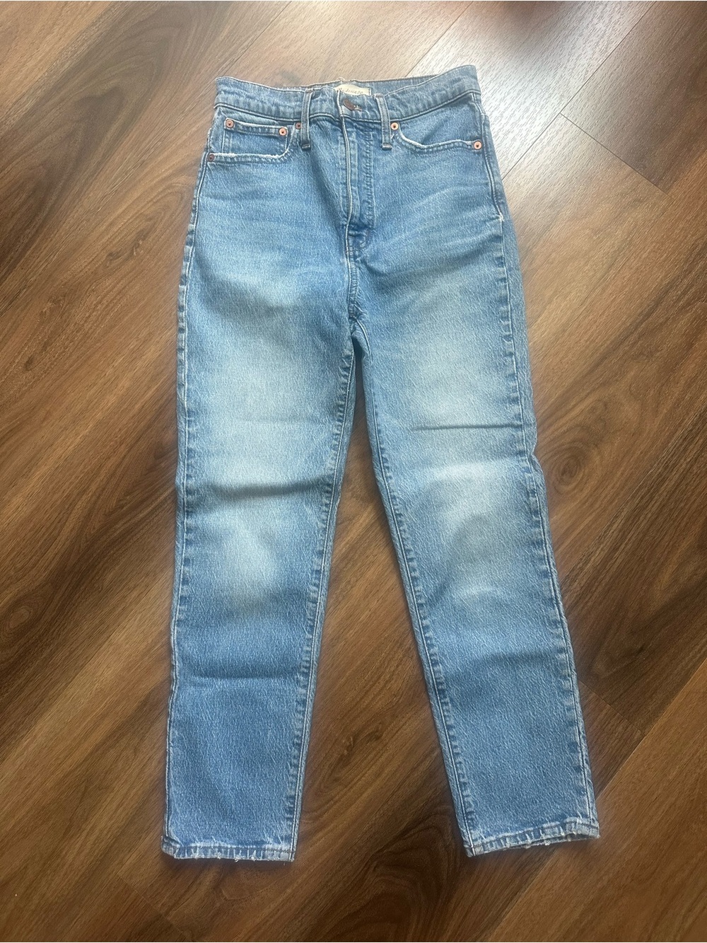 Madewell Women's Straight Leg Light Blue Wash Jeans